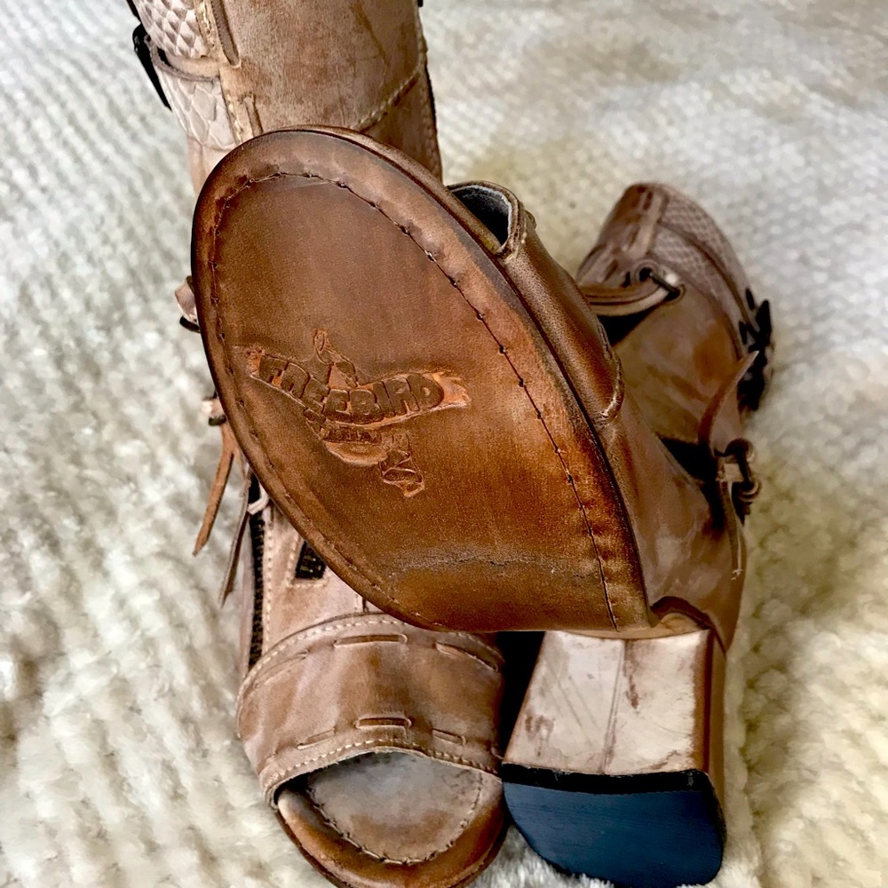 Selling Zombie Freebirds only wore one time.